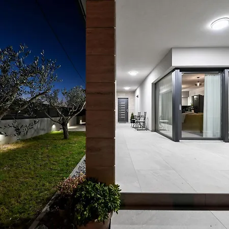Ferienhaus San Antonio Bibinje